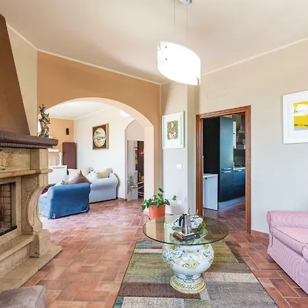Casa vacanze Four-bedroom Holiday In Cortona